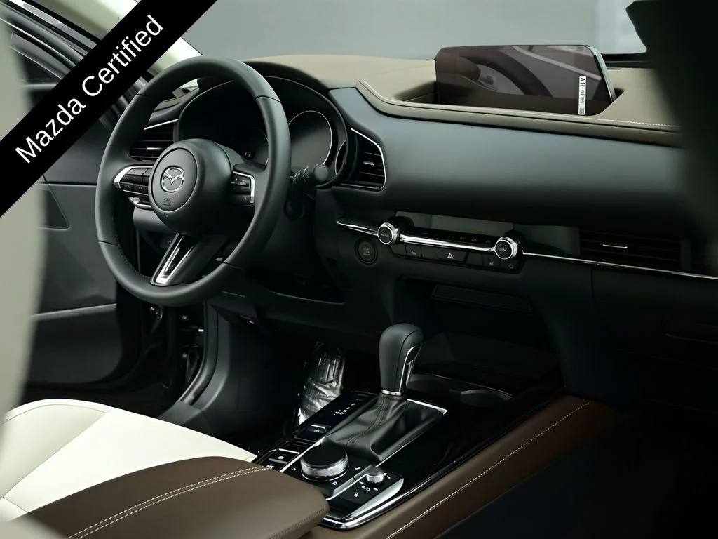 2025 Mazda CX-30 Premium - Photo 38