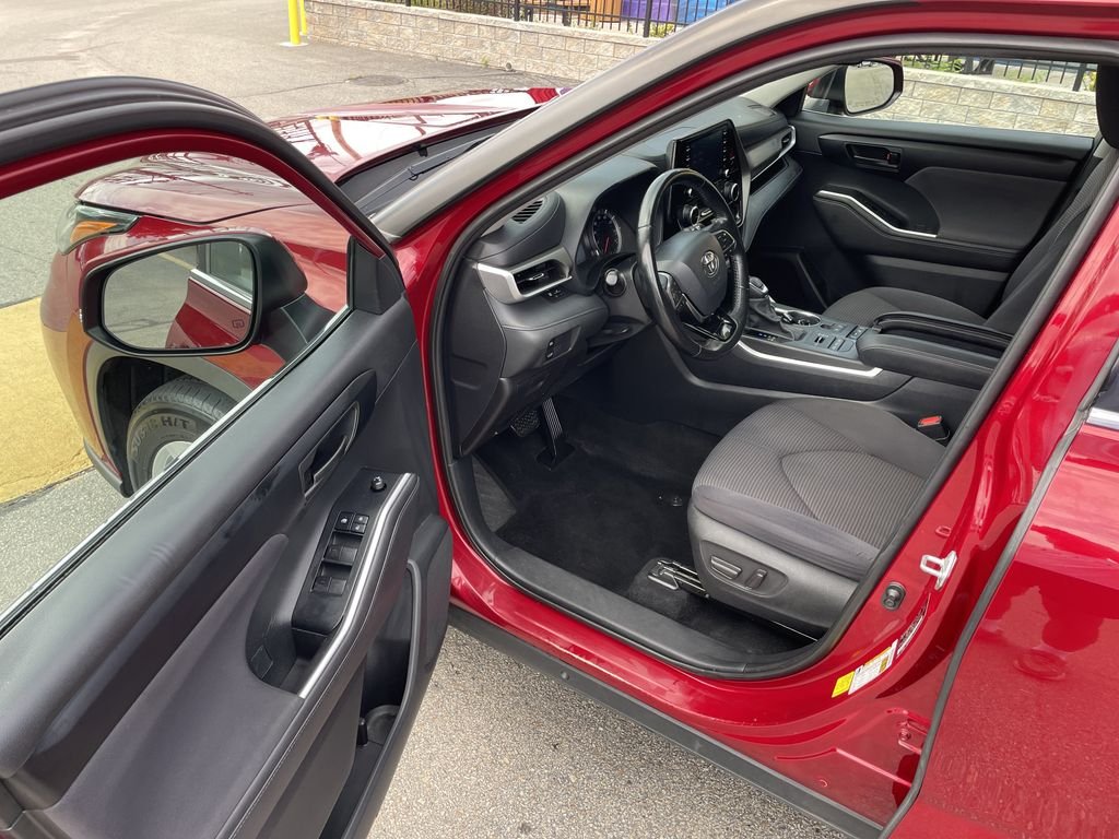 Used 2020 Red Toyota LE image 14