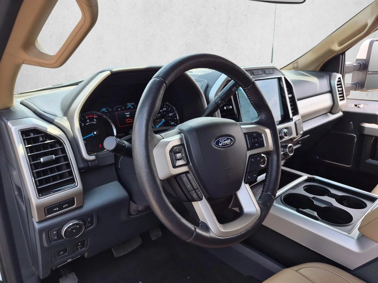 Certified Used 2022 Star White Metallic Tri-Coat Ford LARIAT image 15