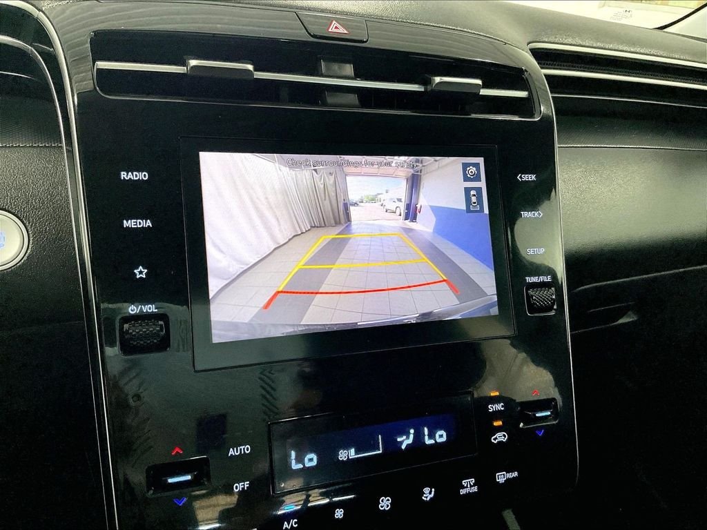 Used 2024 Black Hyundai SEL image 19