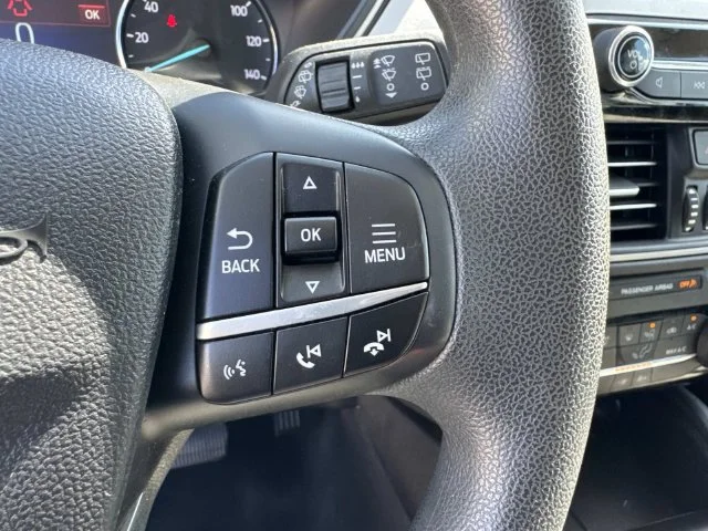 Used 2022 Black Ford SE image 47