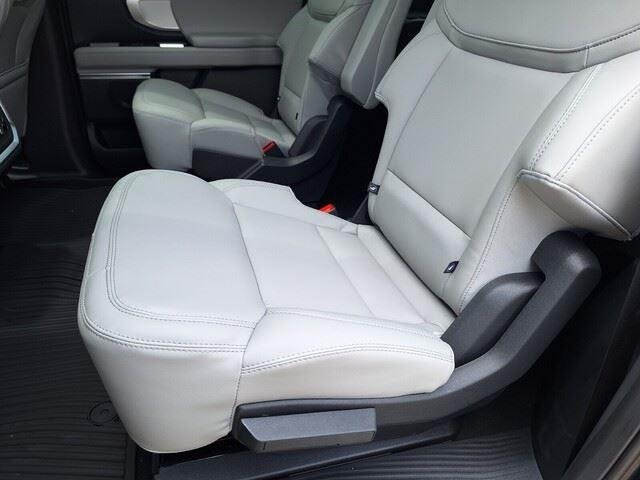 New 2026 Agate Black Metallic Ford MAX Active image 26