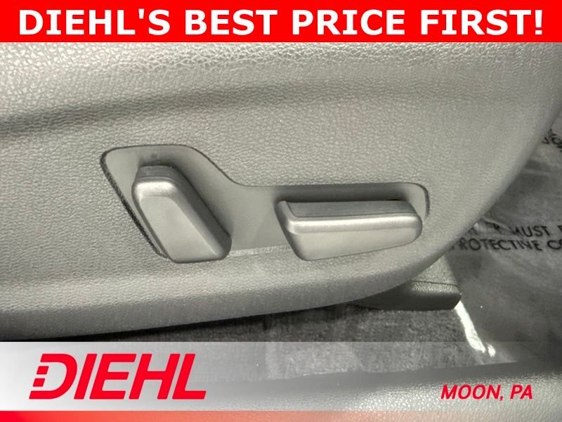 Used 2017 White Hyundai Limited image 14