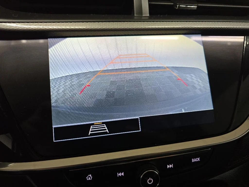 Used 2023 Black Buick Select image 26