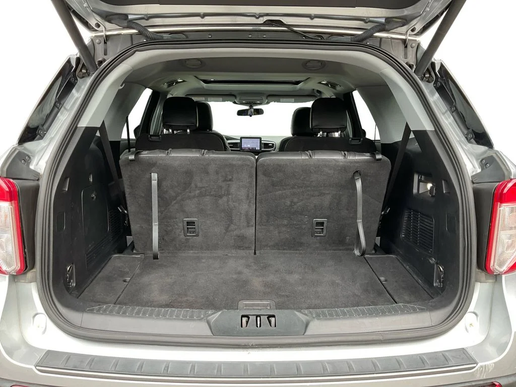 Used 2022 Silver Ford XLT image 11