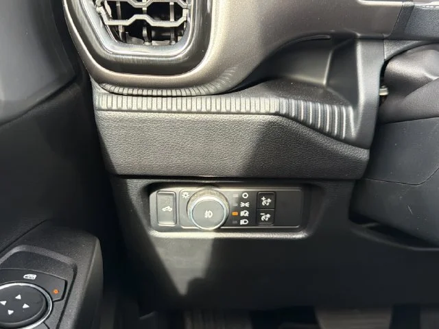 Used 2026 Beige Ford XLT image 27