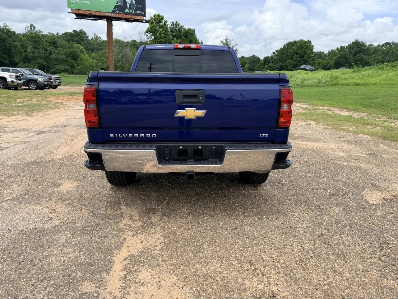 Used 2014 Blue Chevrolet LTZ Z71 4x2 4dr Crew Cab 5.8 ft. SB image 4