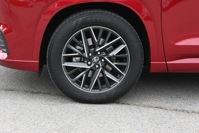 Certified Used 2026 MATADOR RED MICA Lexus 350 Premium image 17