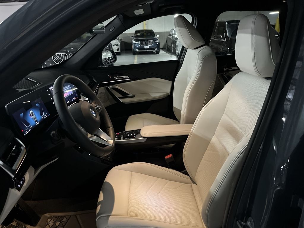 2026 BMW X1 28i - Photo 11