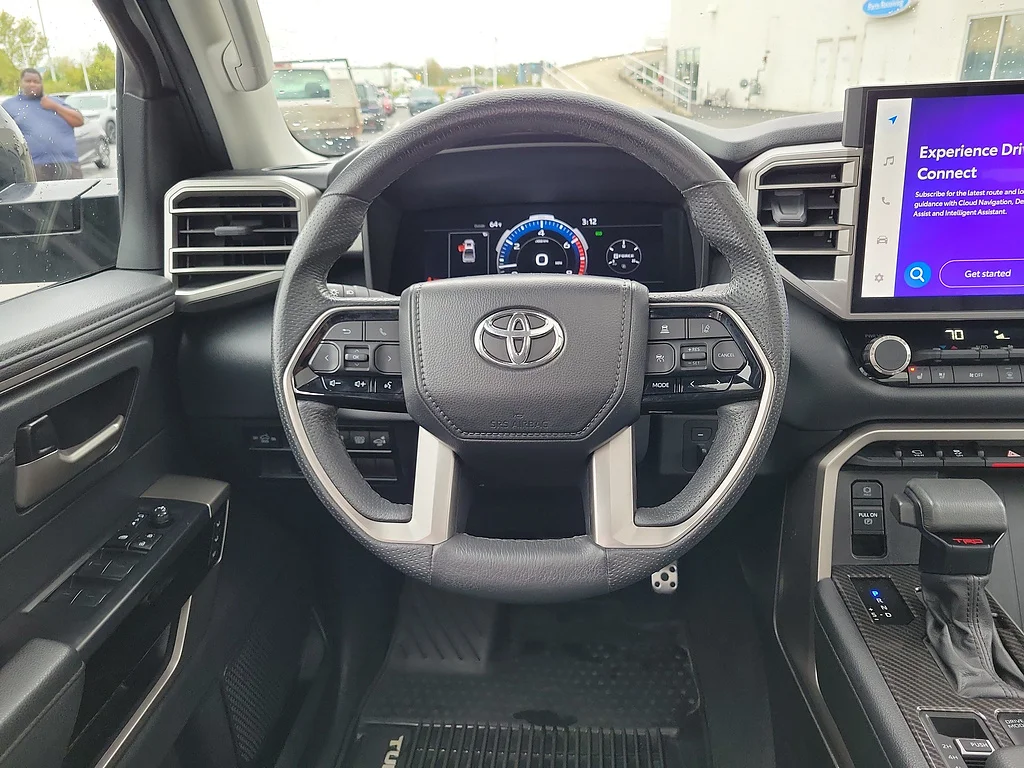 2024 Toyota Tundra 4WD Limited, photo 9 of 12