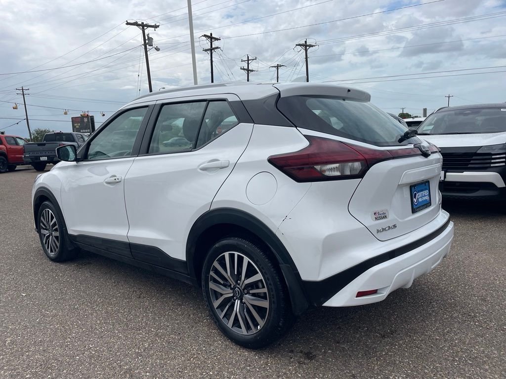 Used 2024 White Nissan SV image 5