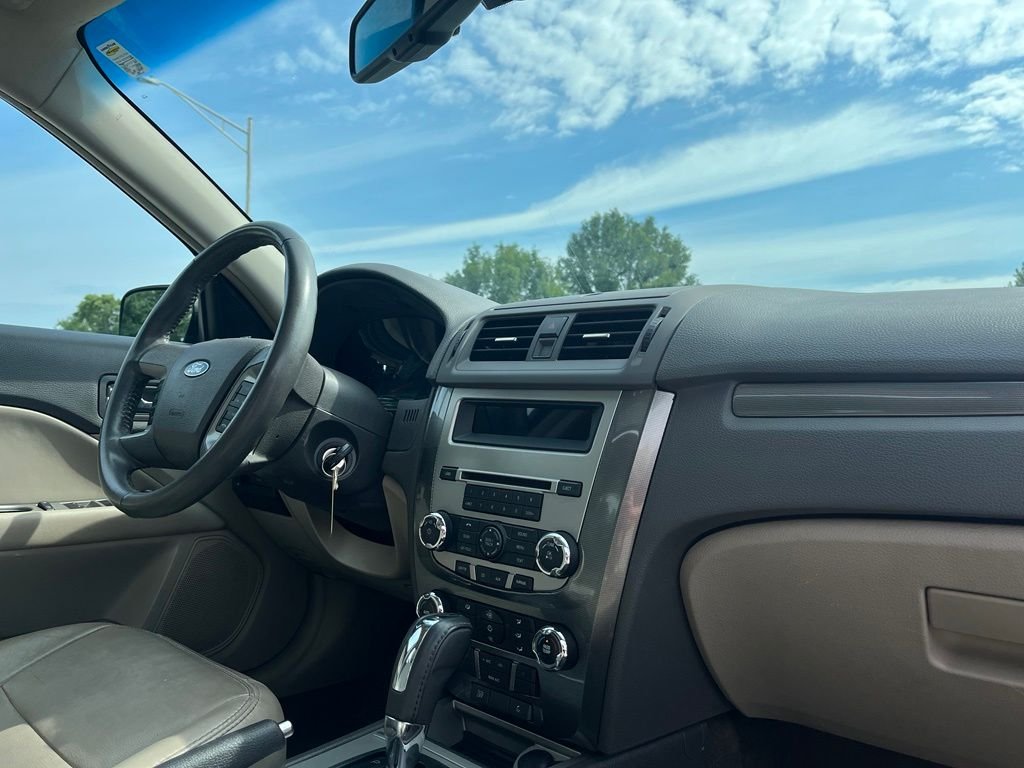 Used 2012 Red Ford SEL image 28