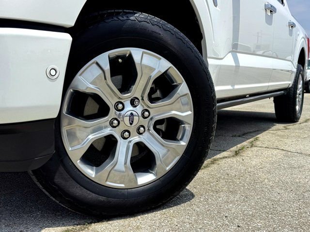 Used 2023 White Ford Platinum image 2
