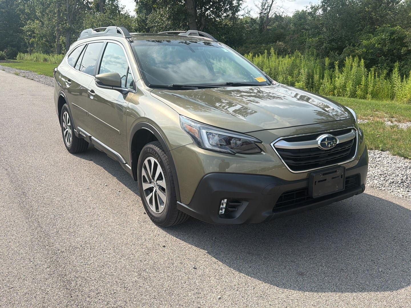 Used 2022 Autumn Green Metallic Subaru Premium image 2