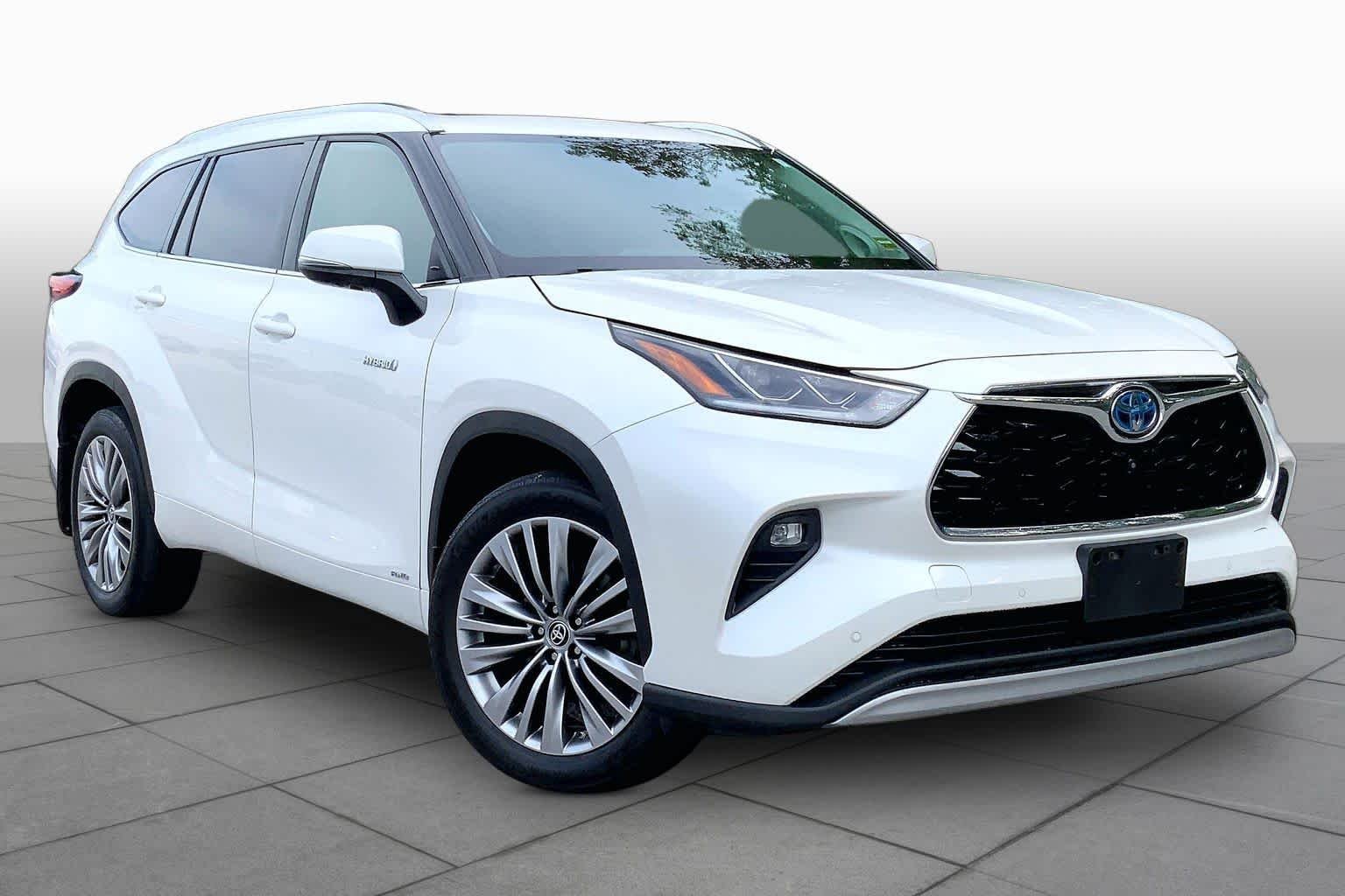 Used 2021 Blizzard Pearl Toyota Hybrid Platinum image 3