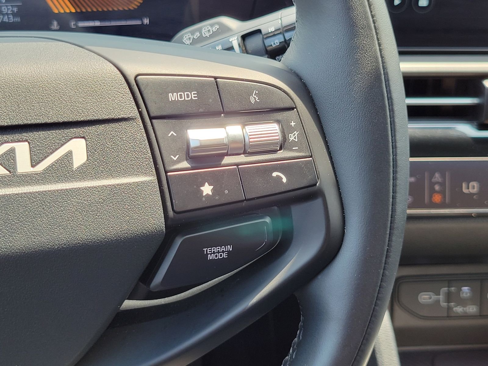 Used 2026 Black Kia X-Line image 16