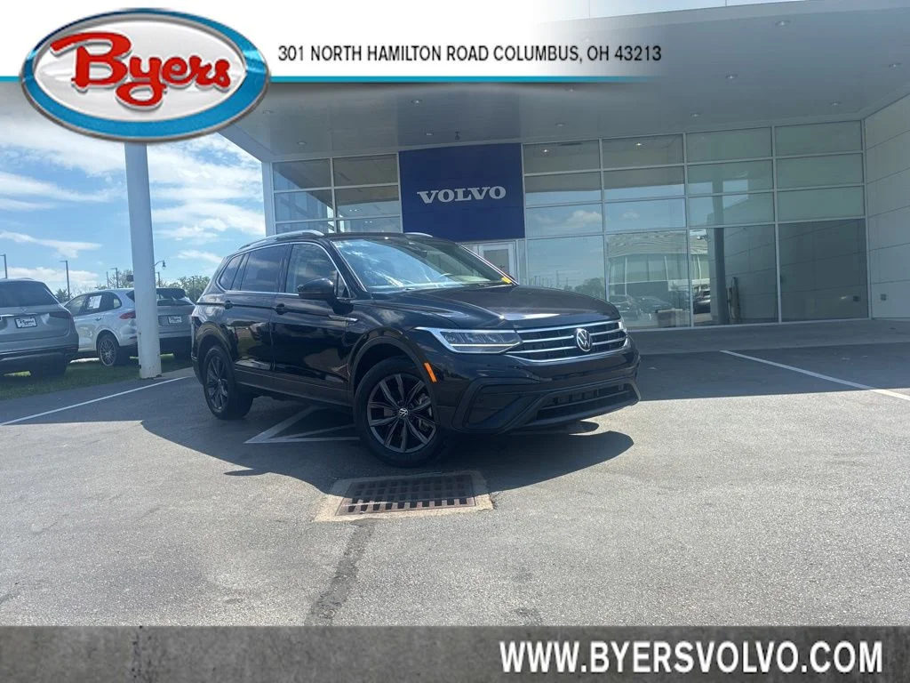 Used 2023 Black Volkswagen 2.0T SE image 1