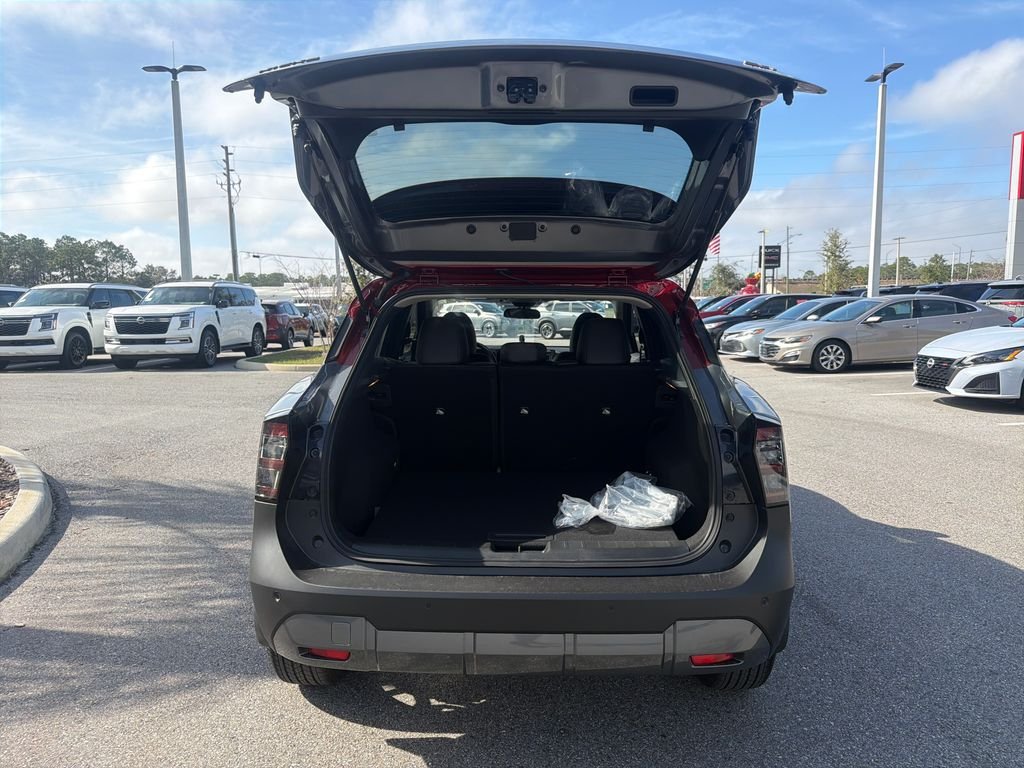 New 2026 Nissan Kicks SR 4D Sport Utility