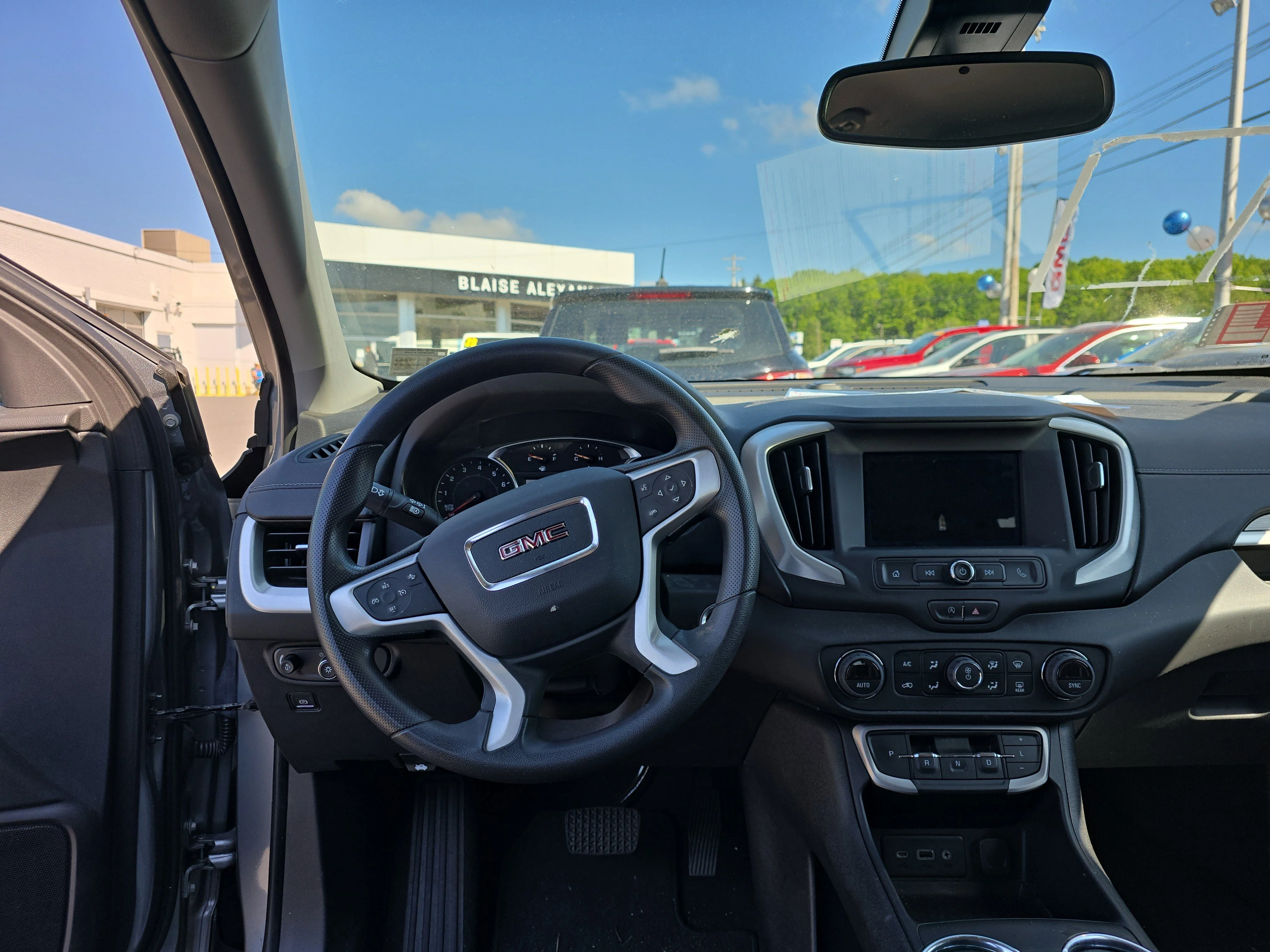 Used 2023 Sterling Metallic GMC SLE image 16