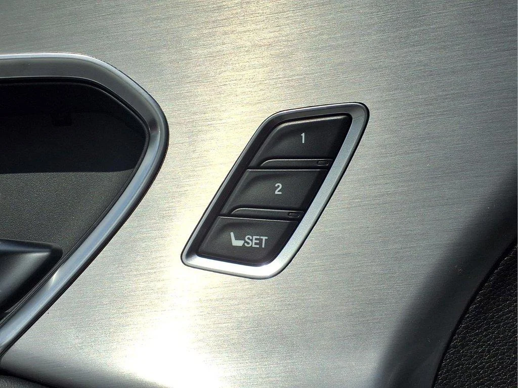 New 2026 Solar Silver Metallic Acura Technology image 20