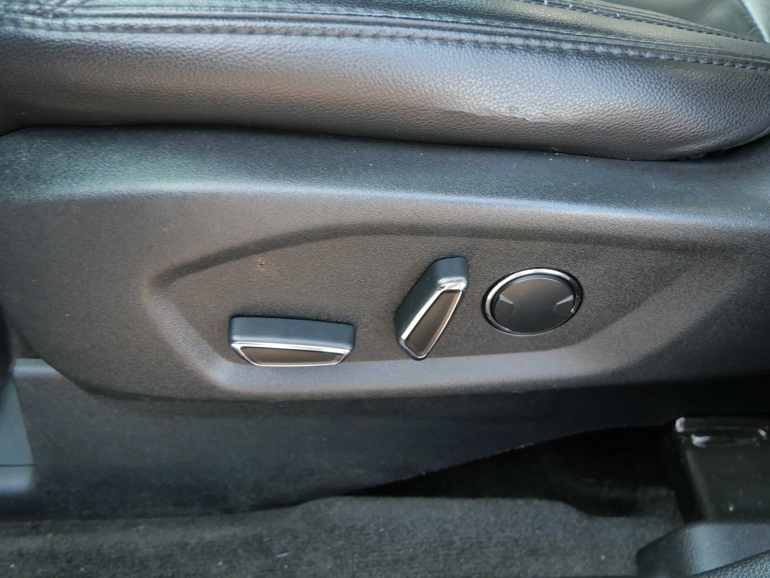 Used 2017 Ingot Silver Metallic Ford XLT image 23