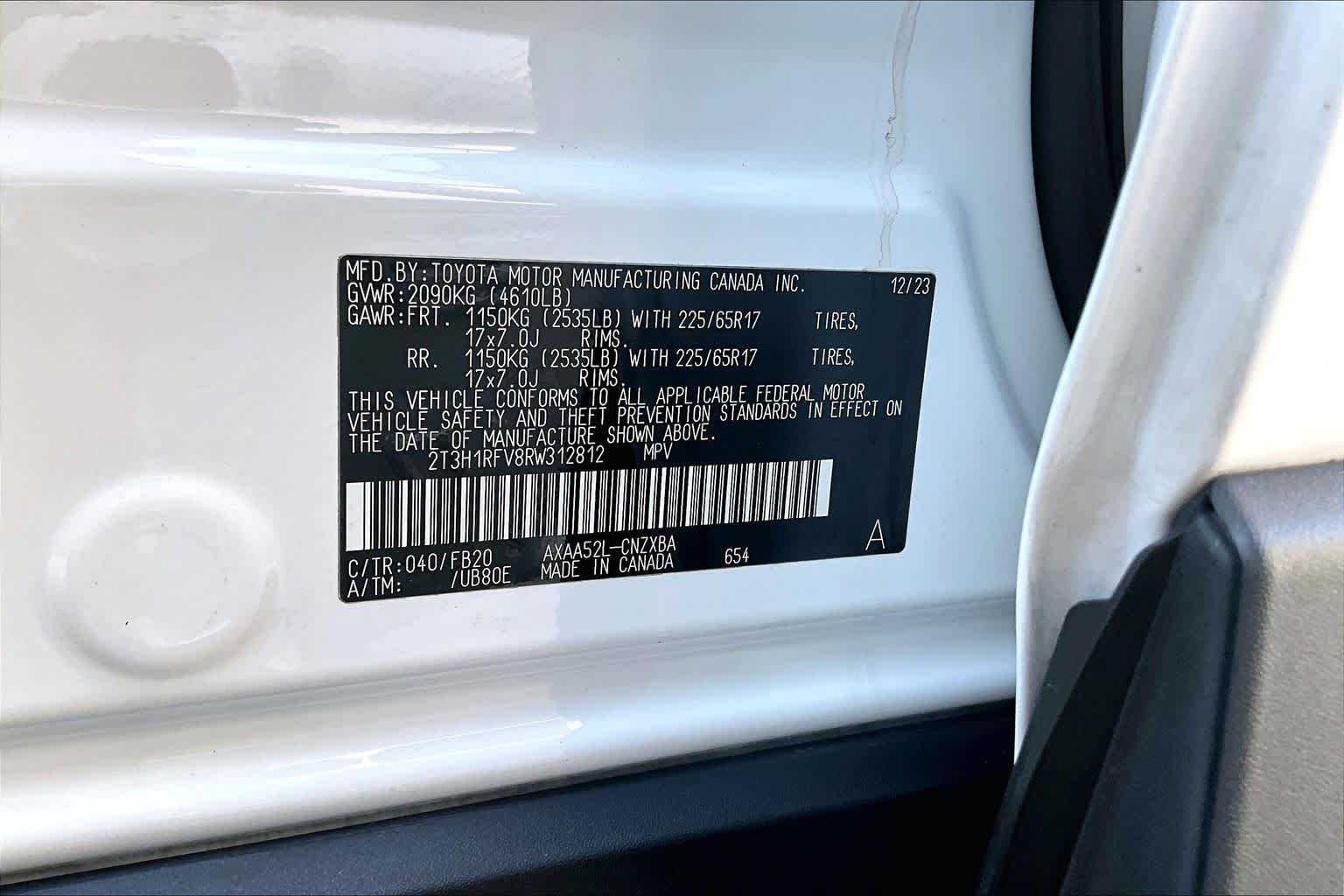 Used 2024 Ice Cap Toyota LE image 34