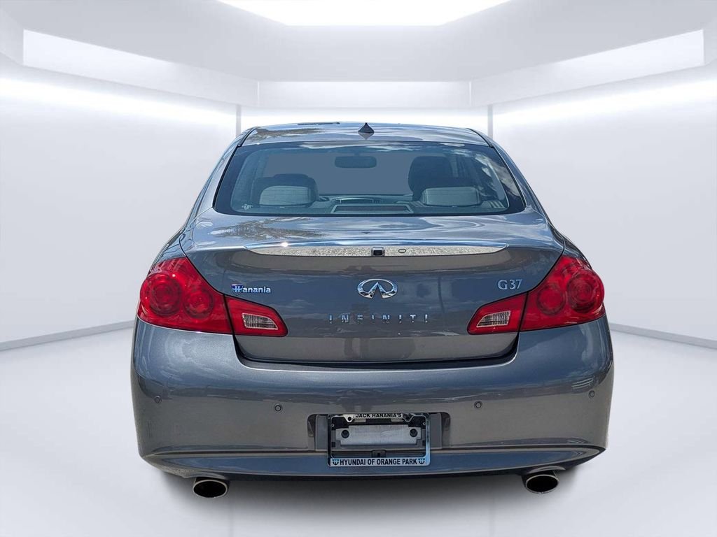 Used 2011 Gray INFINITI Journey image 4