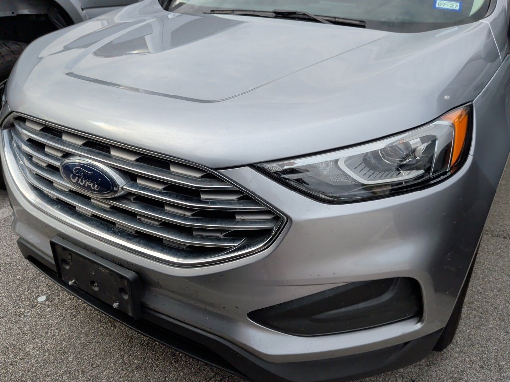 Used 2022 Iconic Silver Metallic Ford SE image 9