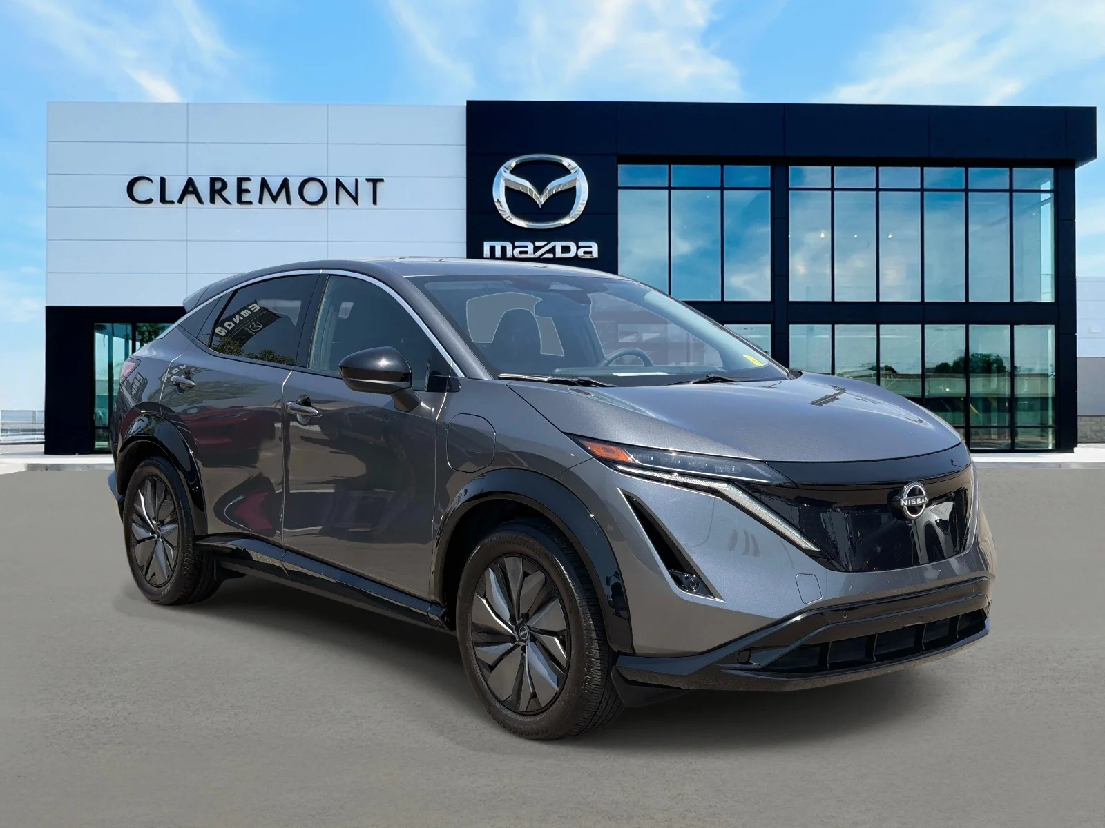 Used 2025 GUN METALLIC Nissan ENGAGE FWD image 1