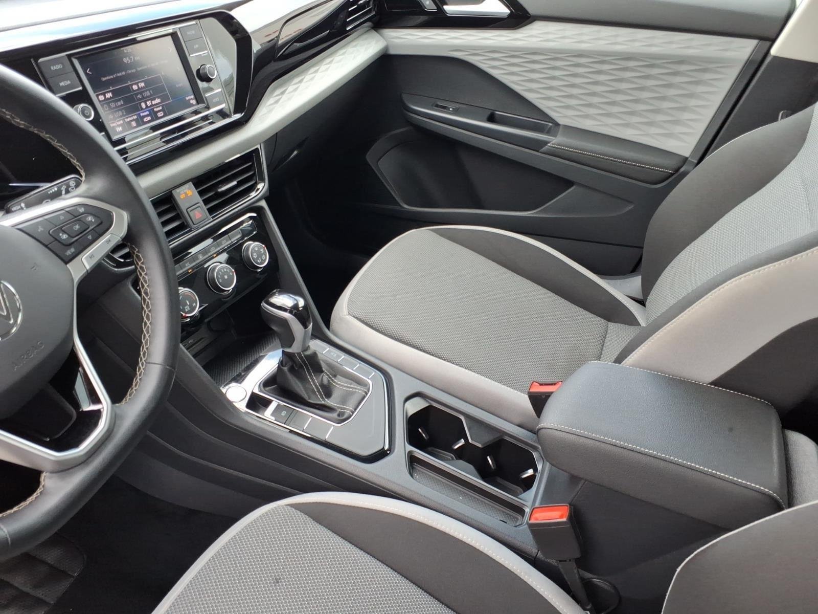 Used 2024  Volkswagen S image 20