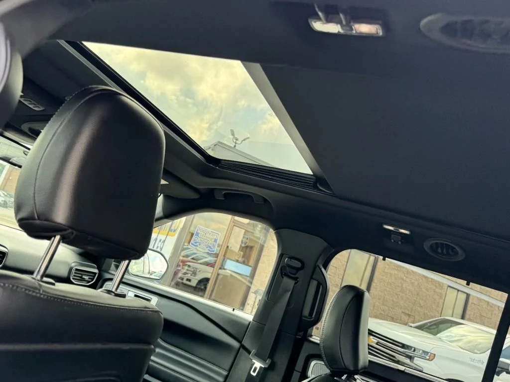 Used 2020 Agate Black Metallic Ford Limited image 11