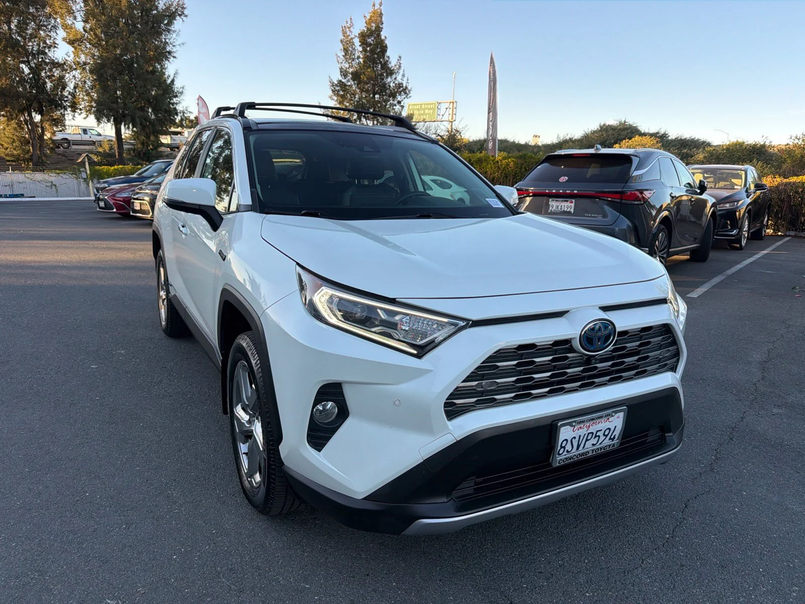 Used 2020 Blizzard Pearl Toyota Limited image 1