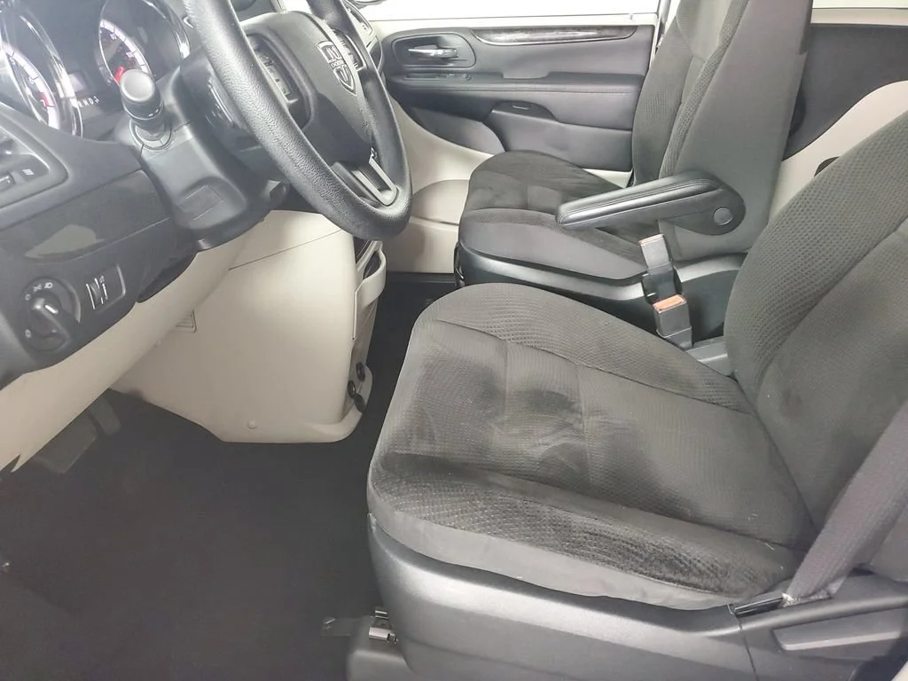 Used 2018 White Dodge SE image 11