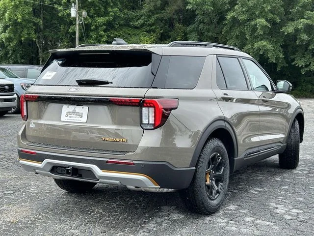 New 2026 Gray Ford Tremor image 3