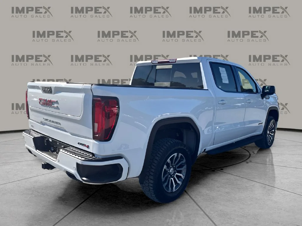 Used 2022 White GMC AT4 image 5