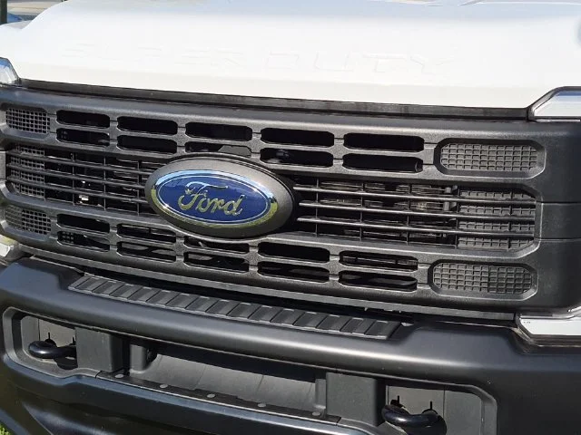 Used 2023 White Ford XL image 36