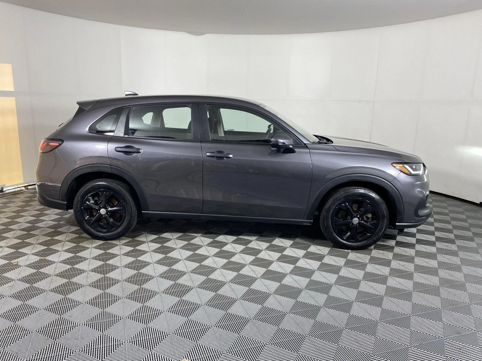 Used 2024 Modern Steel Metallic Honda LX image 9