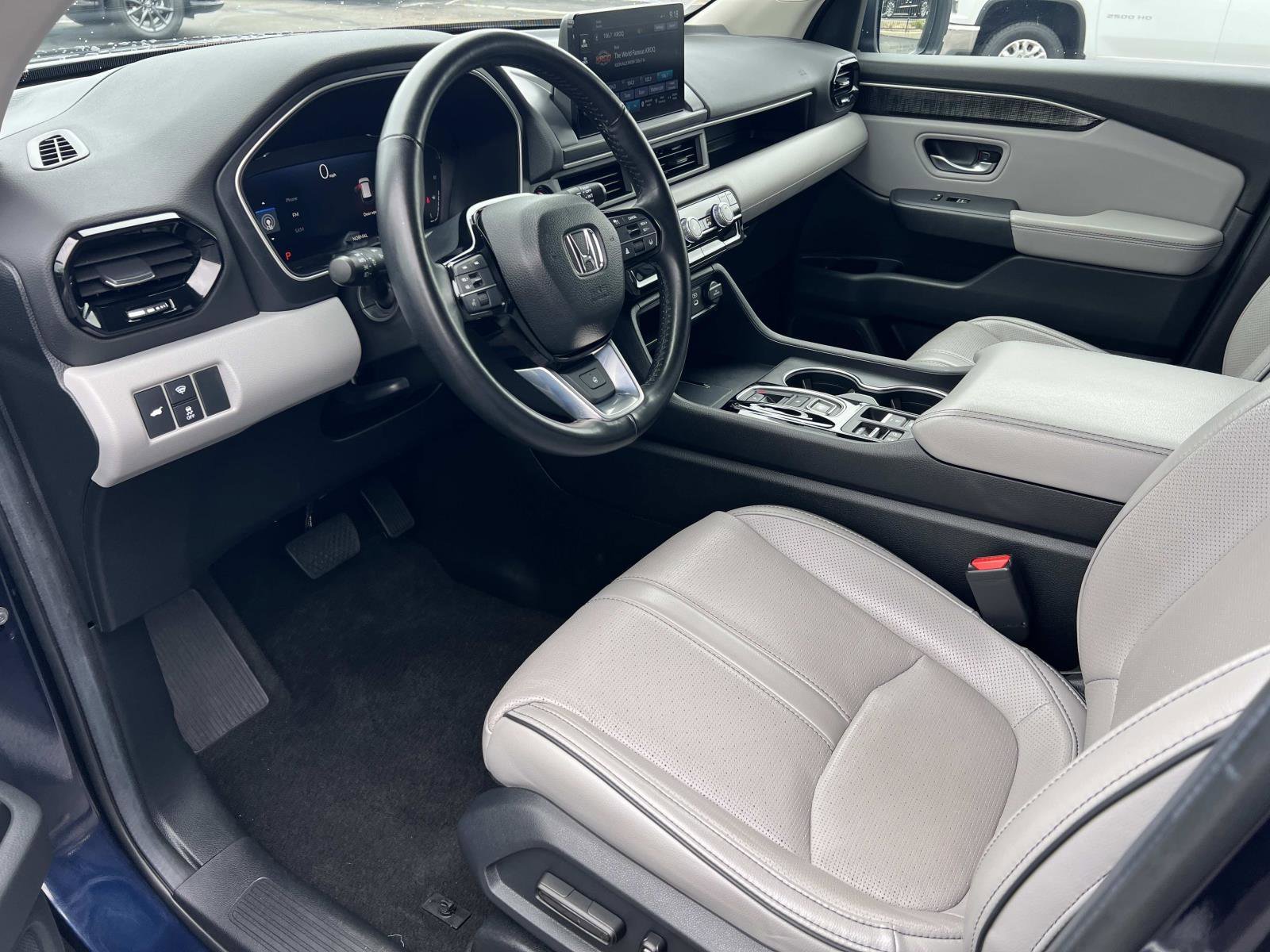 2024 Honda Pilot Elite - Photo 44