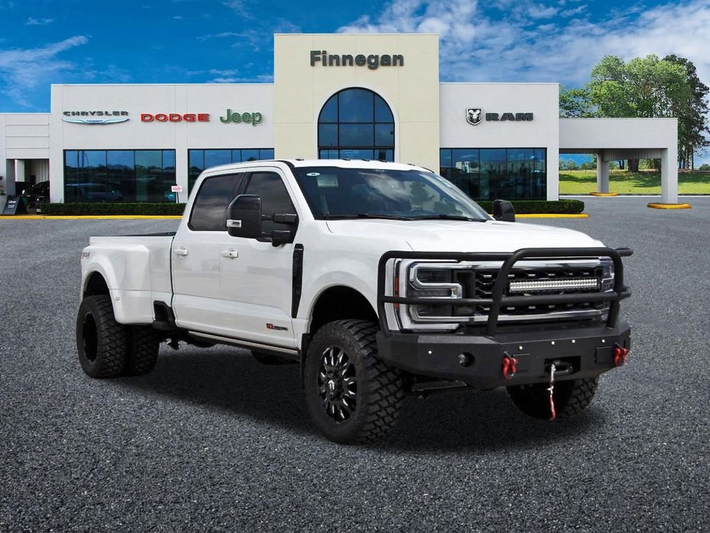 2025 Ford F-350 Platinum 4x4 Crew Cab 8' Box DRW's photo