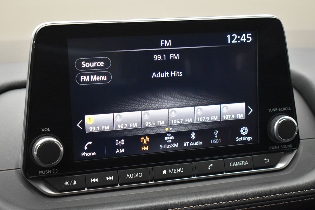 Used 2023 Gray Nissan SV image 17