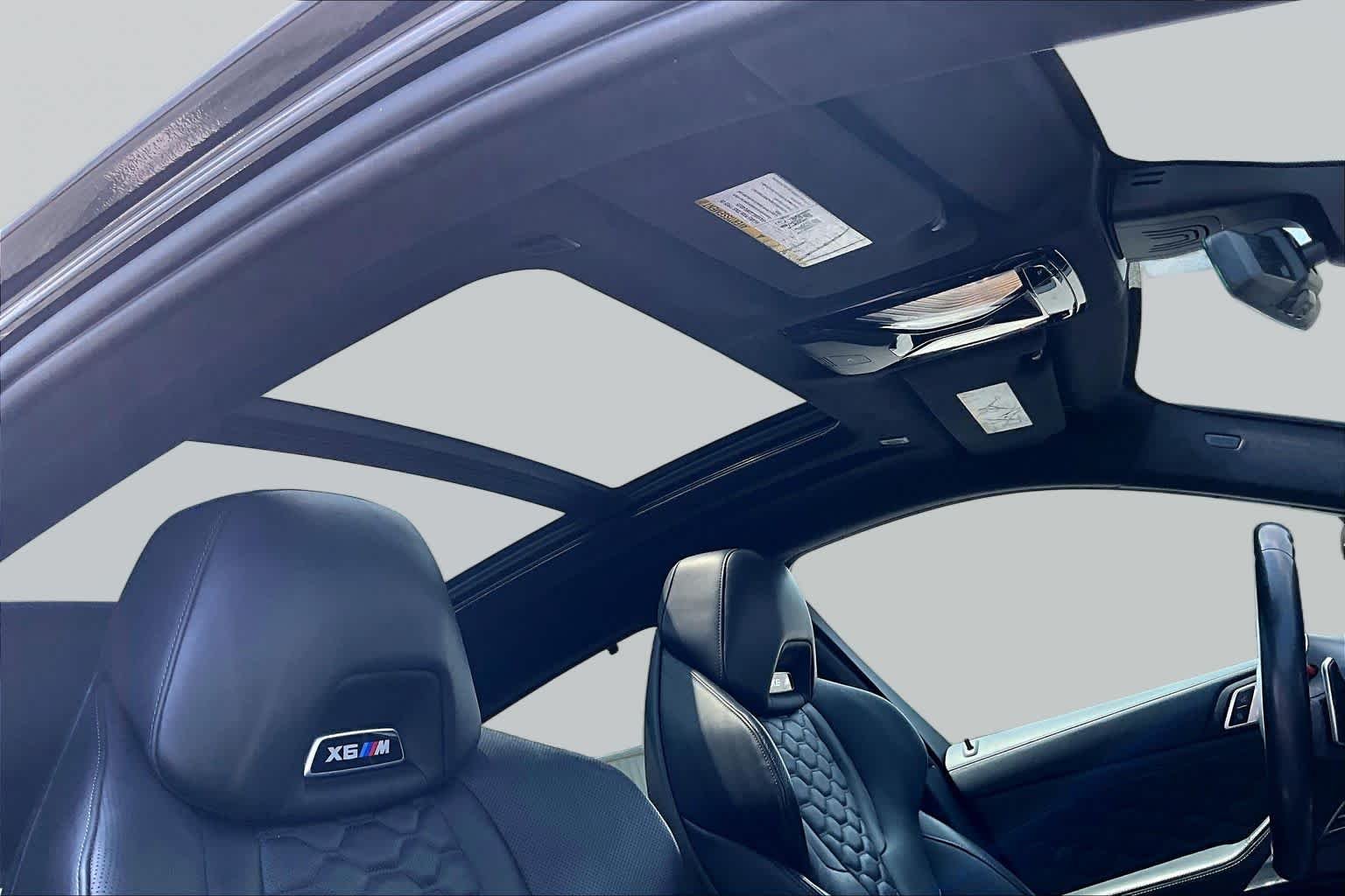 Used 2022 Black Sapphire Metallic BMW  image 14
