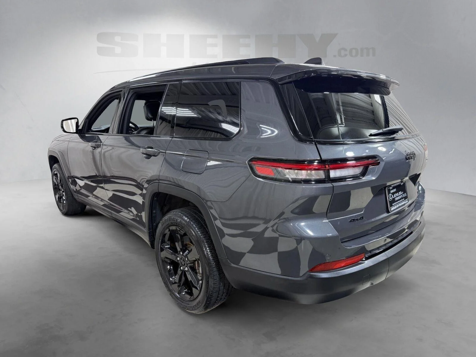 Used 2023 Baltic Gray Metallic Clearcoat Jeep Altitude image 12