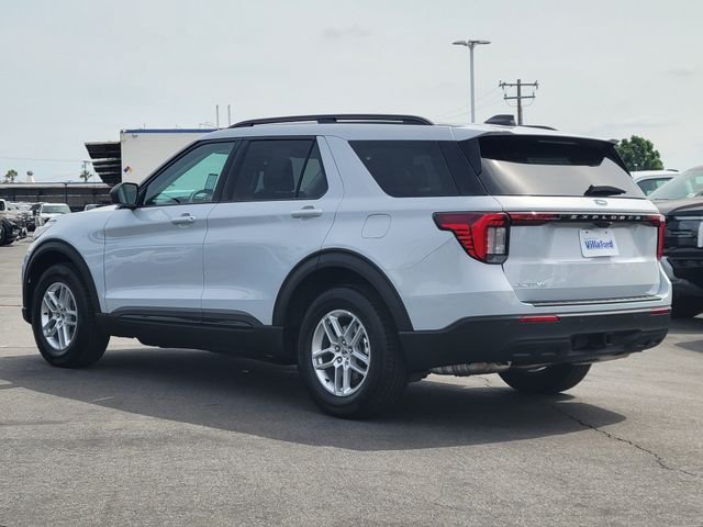New 2026 Space White Metallic Ford Active image 2