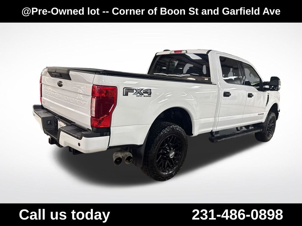 Used 2022 White Ford XLT image 5