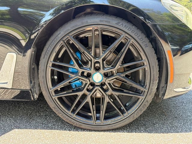 Used 2019 Black BMW 740i image 12