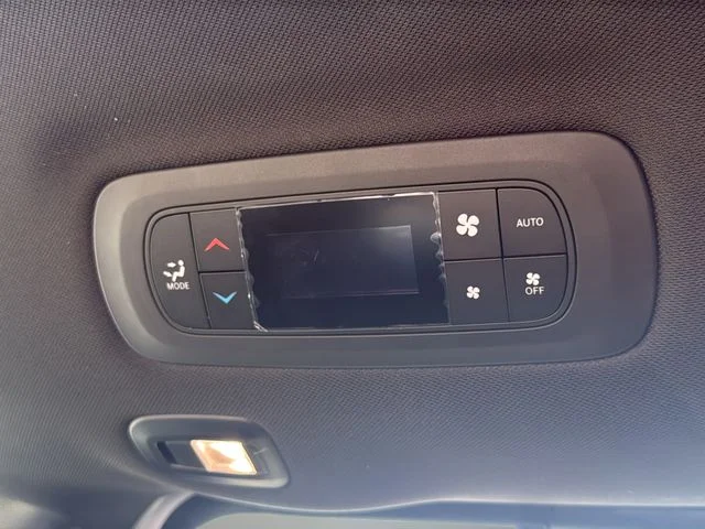 2025 Chrysler Pacifica Select - Photo 16