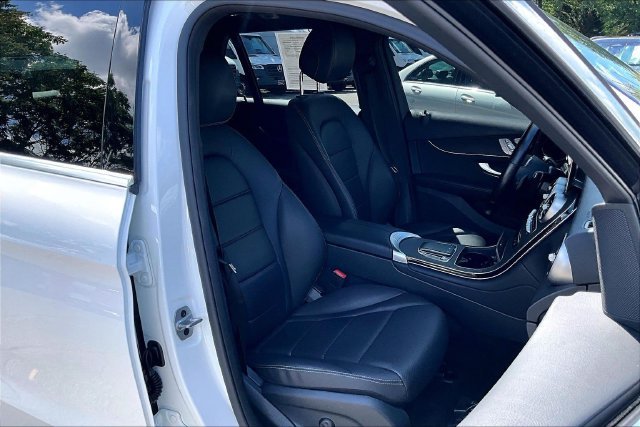 Certified Used 2022  Mercedes-Benz GLC 300 image 7