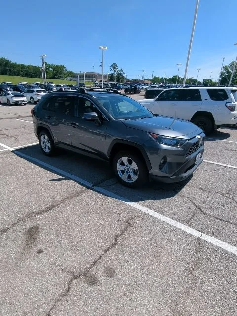 Used 2019 Gray Toyota XLE image 8
