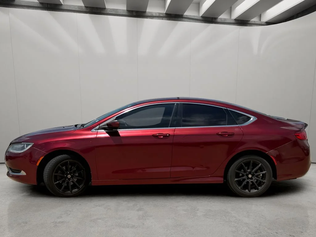 Used 2015 Velvet Red Pearlcoat Chrysler Limited image 2