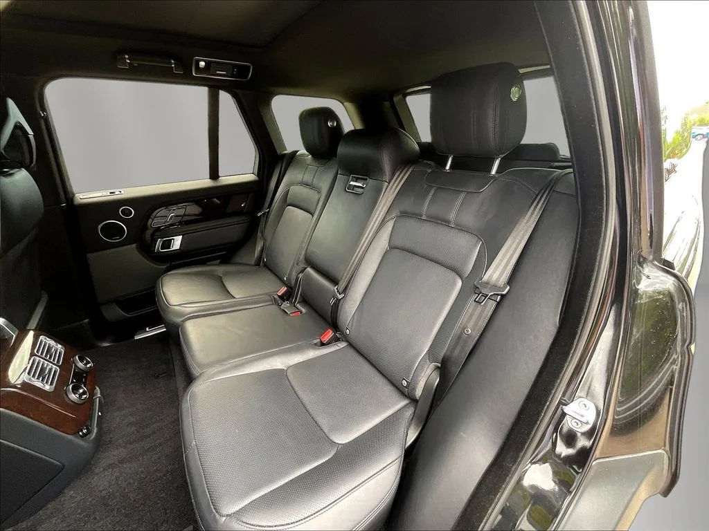 Used 2022 Santorini Black Metallic Land Rover Westminster image 22